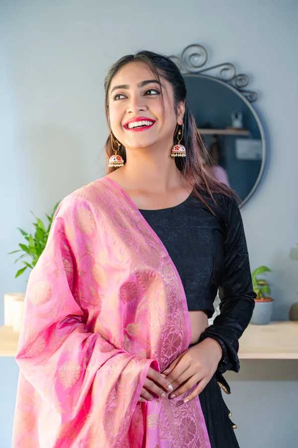 Pure_dupion_silk_Banarasi_handloom_dupatta