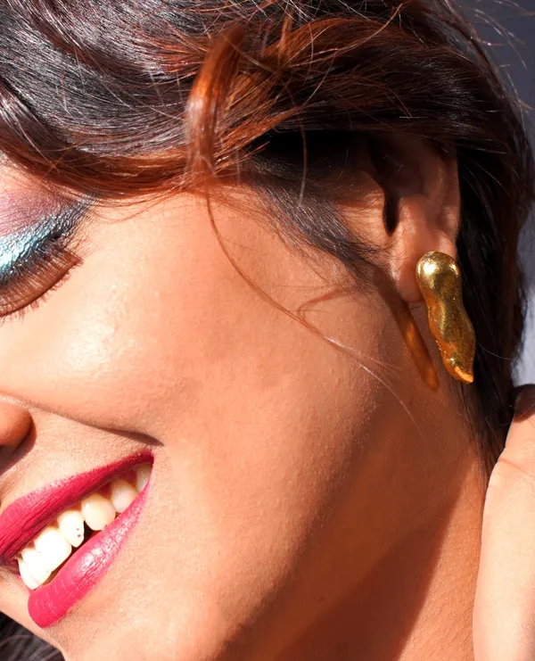 Lena_Capsule_Stud_Earrings