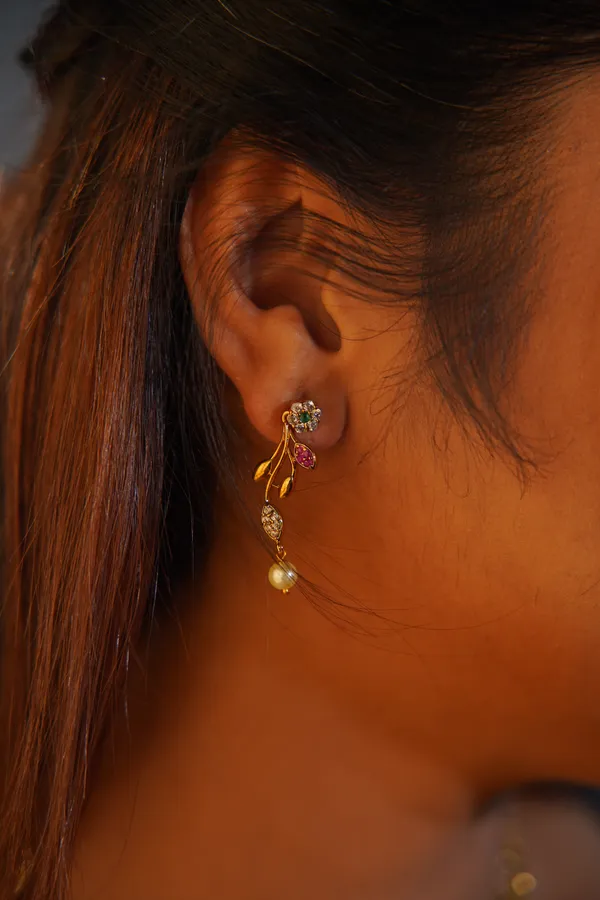Jiva_Leaf_Design_Golden__Necklace_Set
