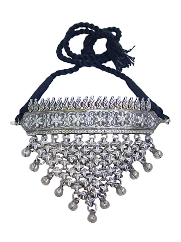 Binnis_Wardrobe_Triangular_German_Silver_Choker_with_Intricate_Patterns_and_Bells