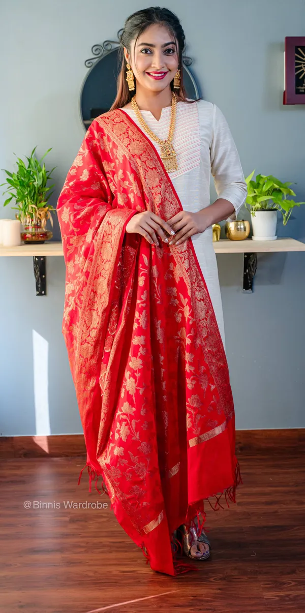 Pure_dupion_silk_Banarasi_handloom_Blood_Red_dupatta