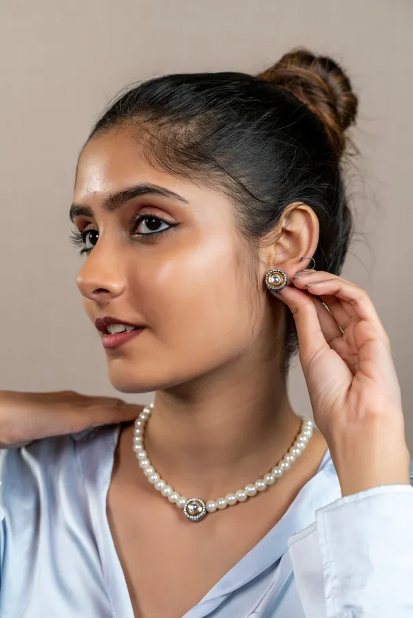 Stella_Semi-Precious_Pearl_Necklace_Set