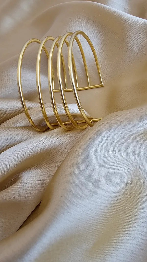 Binnis_Wardrobe_Anti_Tarnish_Golden_Tanvi__Handcuff_Bracelet