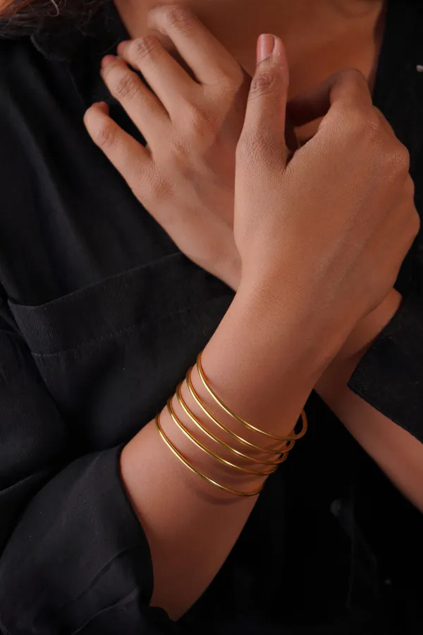 Binnis_Wardrobe_Anti_Tarnish_Golden_Tanvi__Handcuff_Bracelet