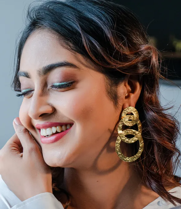 Ravelle_Drop_Earrings