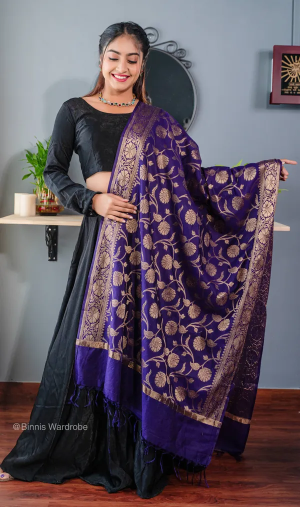 Pure_dupion_silk_Banarasi_handloom_Indigo_dupatta