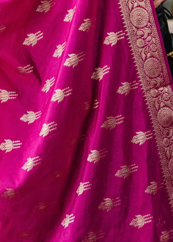 Pure_dupion_silk_Banarasi_handloom_magenta_color_dupatta