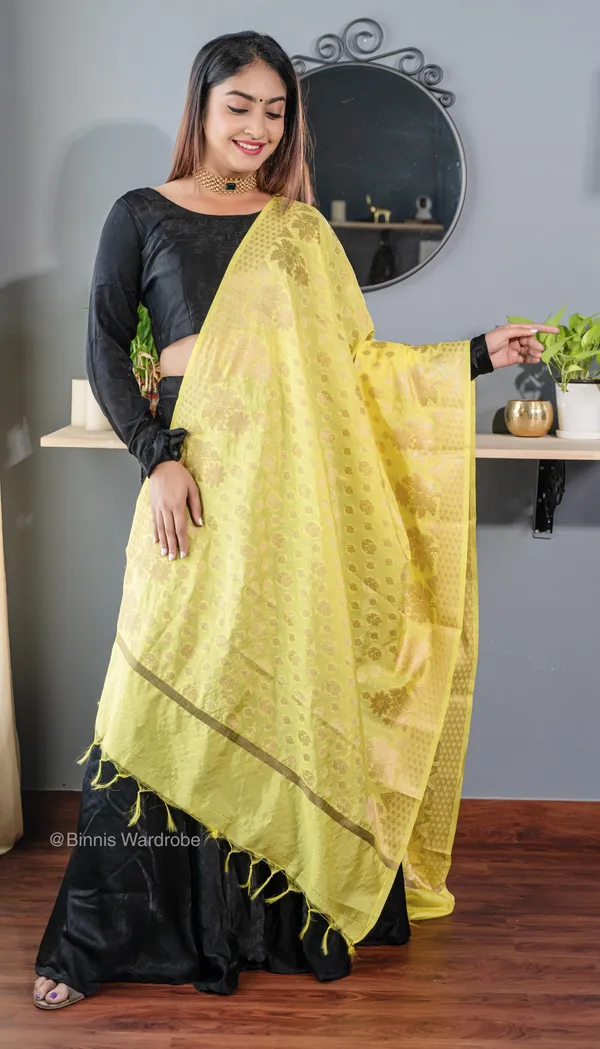 Pure_dupion_silk_Banarasi_handloom_Lemon_yellow_dupatta