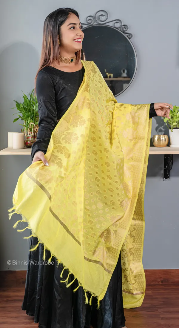 Pure_dupion_silk_Banarasi_handloom_Lemon_yellow_dupatta