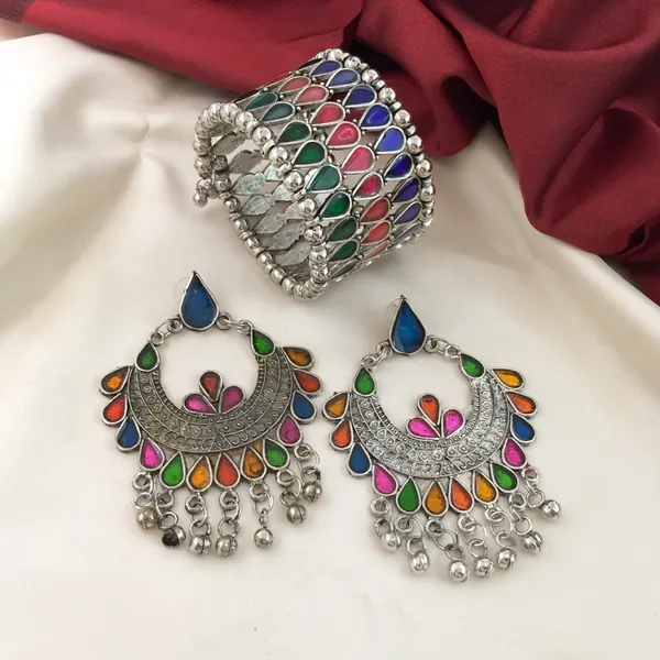 Premium_Earrings_and_Bracelet_Combo