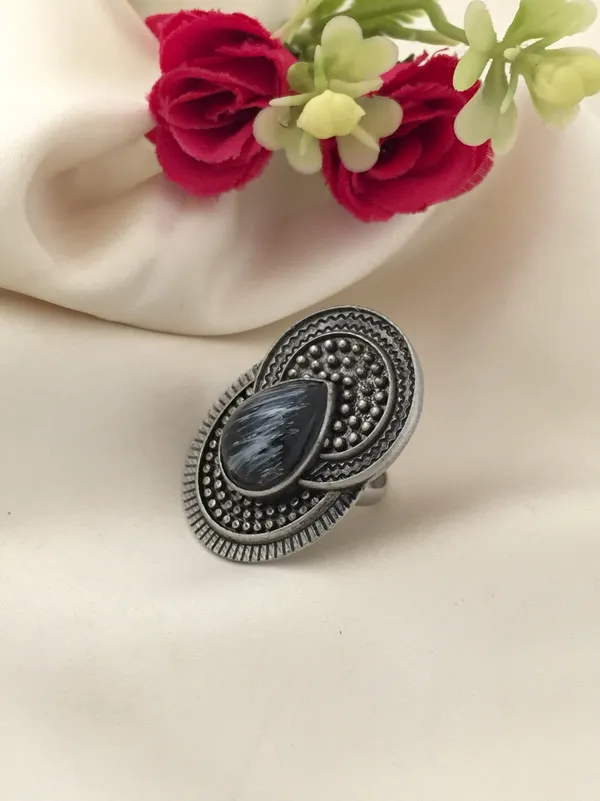 Premium_Original_Marble_Hand_Ring