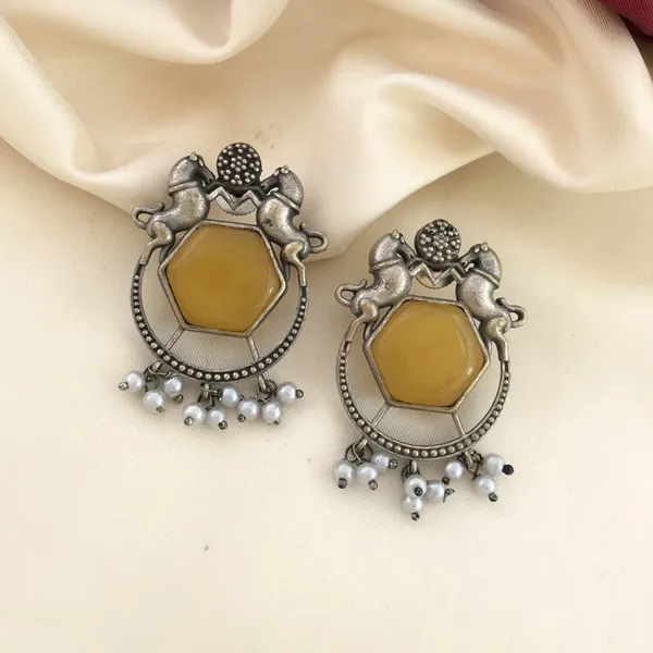 Yellow_Horse_look-a-like_Earrings