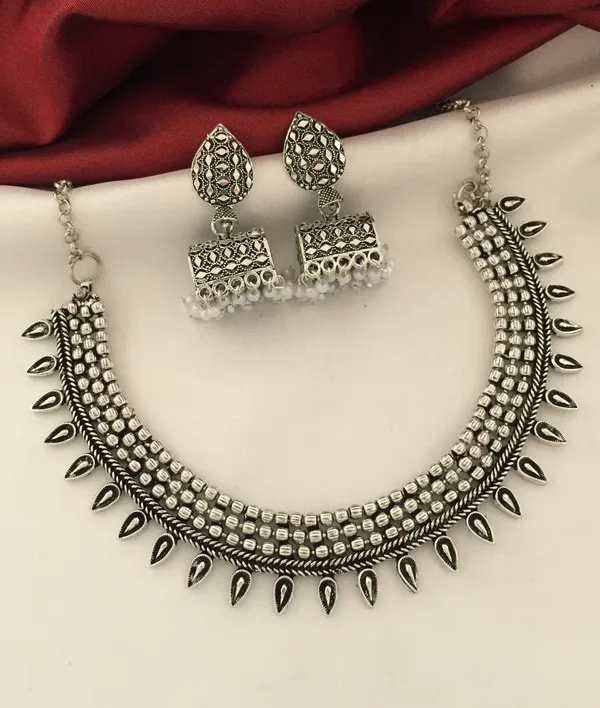 Oxidised_Silver_plated_Necklace_with_Jhumka