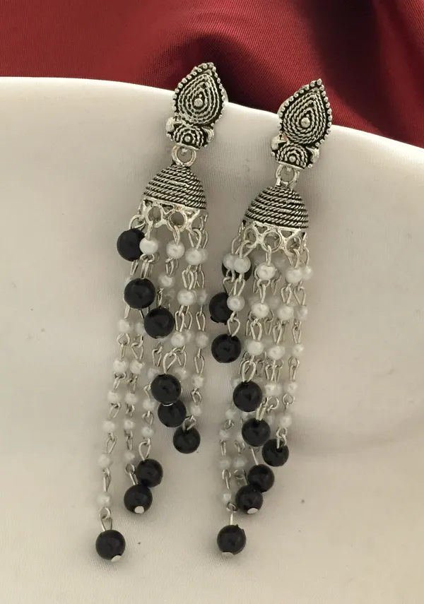 Peacock_Oxidised_Silver_Plated_Jhumka_Earrings