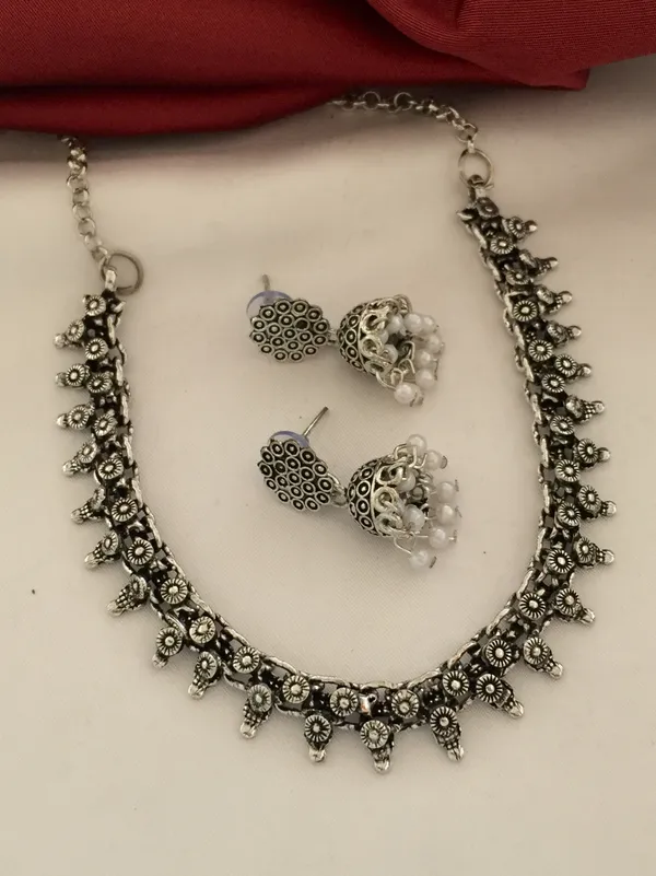 Oxidised_Silver_plated_Necklace_with_Jhumka