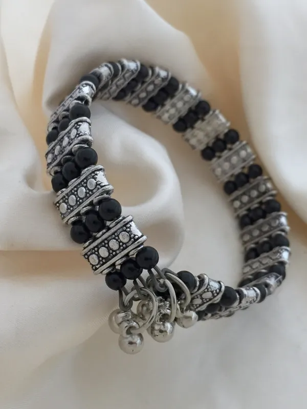 Black_Pearl_Oxidised_Hand_Bracelet