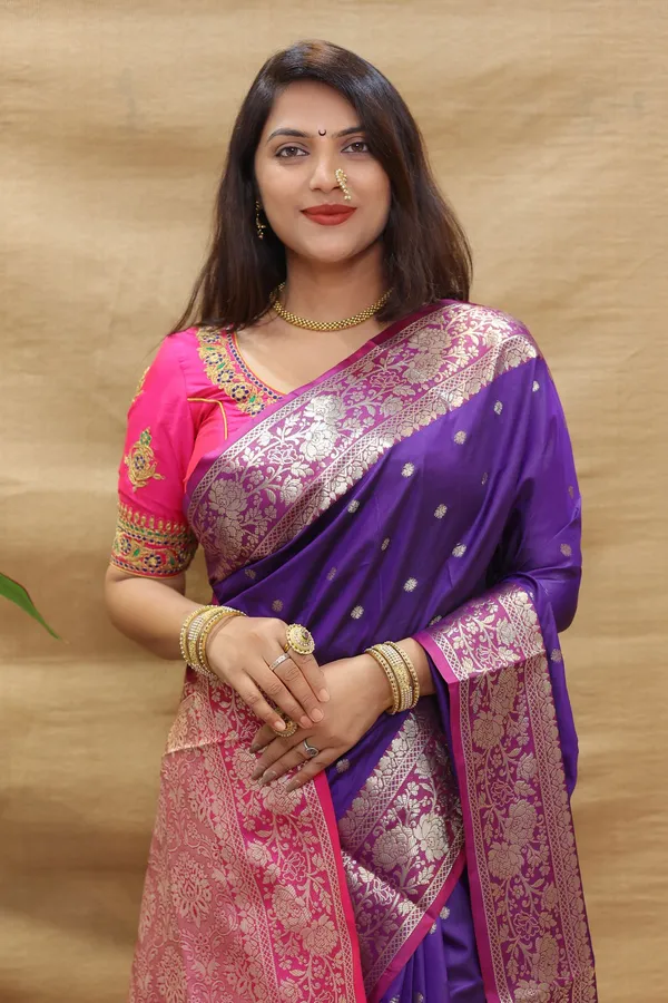 Women's_Soft__Silk_Saree_With_Blouse_Piece