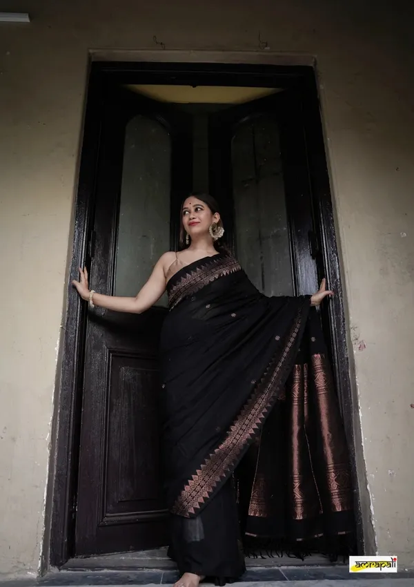 Women_Elegance_NEW_BLACK_TRADITIONAL_HEAVY_COPER_SAREE_FOR_WOMENUnstitched_Blouse_Piece_(For_Women)
