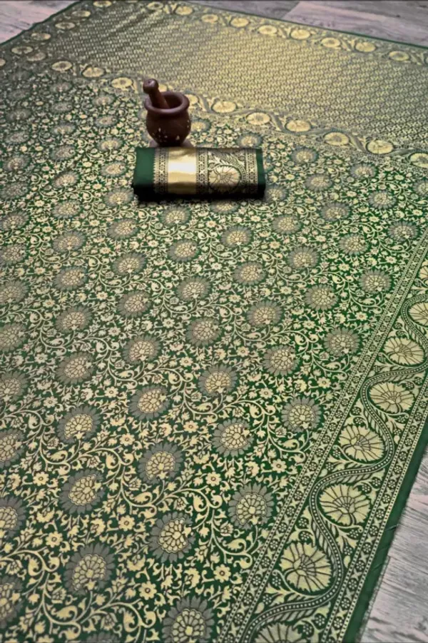 Adorning_Dark_Green_Soft_Silk_Saree_With_Hypnotic_Blouse_Piece