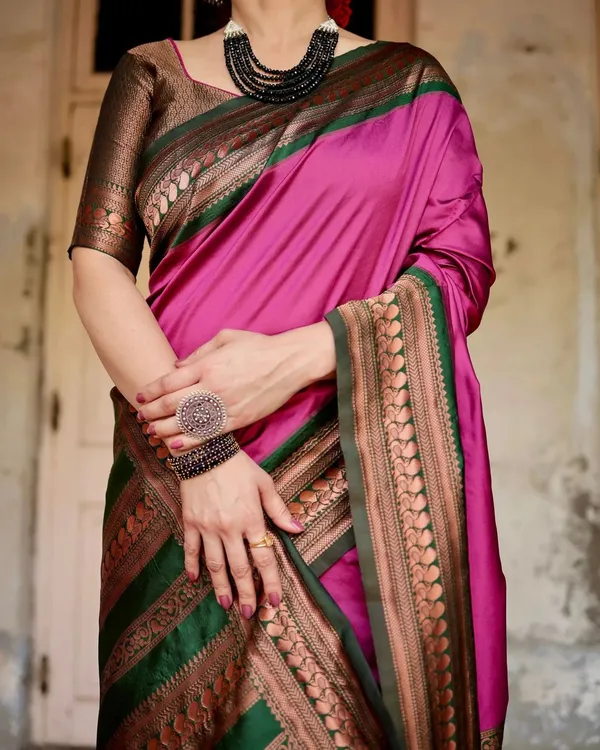 Adorning_Dark_Pink_Soft_Silk_Saree_With_Hypnotic_Blouse_Piece