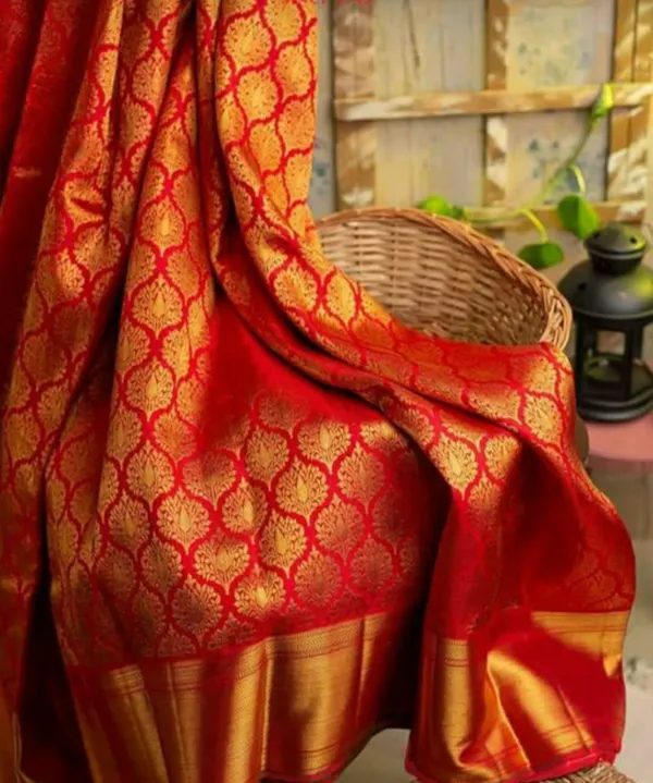 Attractive_Red_Soft_Silk_Saree_With_Capricious_Blouse_Piece