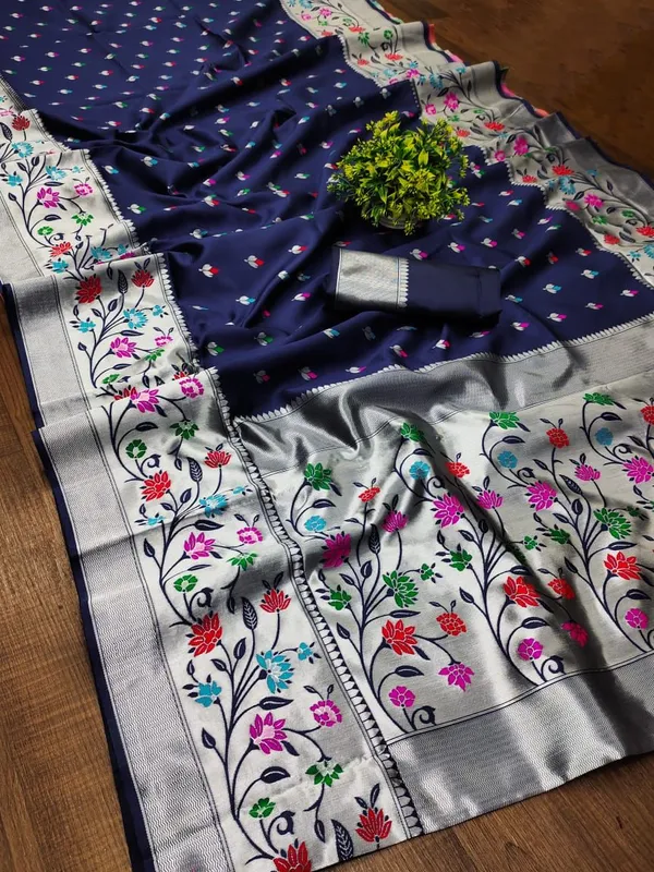 Classic_Navy_Blue_Soft_Banarasi_Silk_Saree_With_Panoply_Blouse_Piece