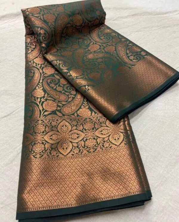 Dissemble_Green_Soft_Silk_Saree_With_Fairytale_Blouse_Piece