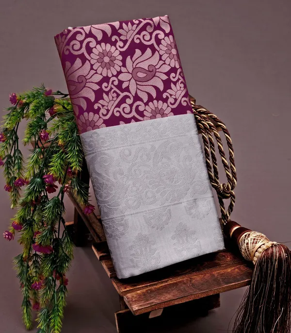 Divine_Purple_Soft_Banarasi_Silk_Saree_With_Bewitching_Blouse_Piece