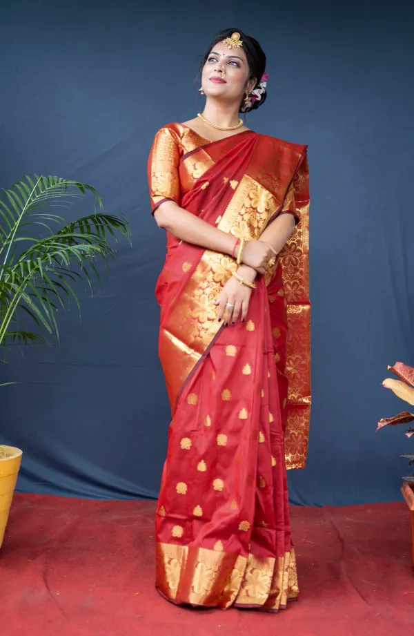 Fancifull_Red_Banarasi_Silk_Saree_With_Assemblage_Blouse_Piece