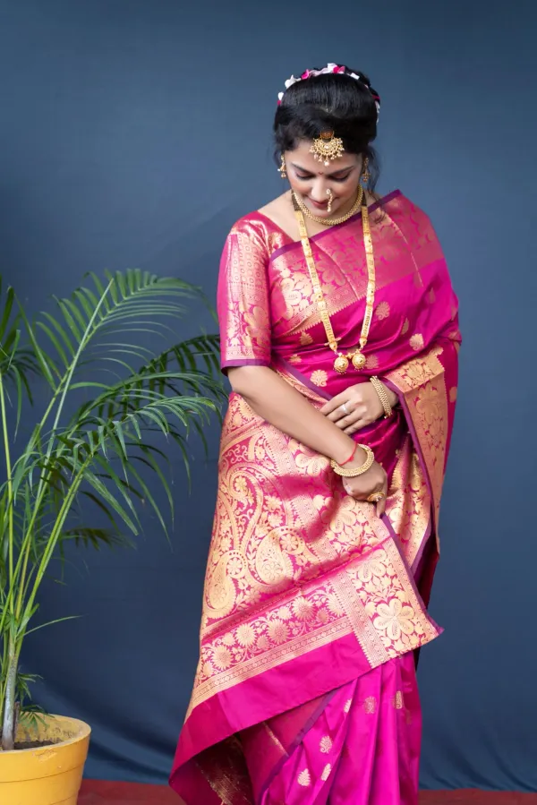 Flameboyant_Dark_Pink_Banarasi_Silk_Saree_With_Assemblage_Blouse_Piece
