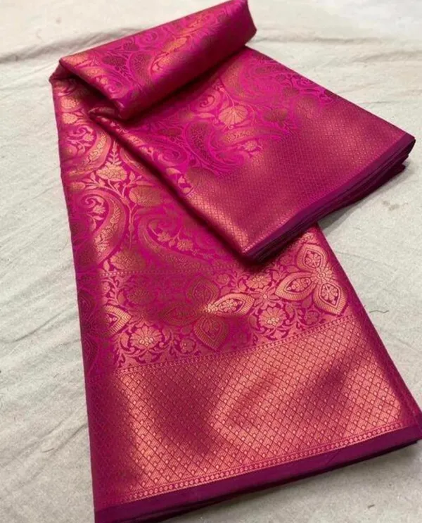 Glittering_Red_Soft_Silk_Saree_With_Unequalled_Blouse_Piece