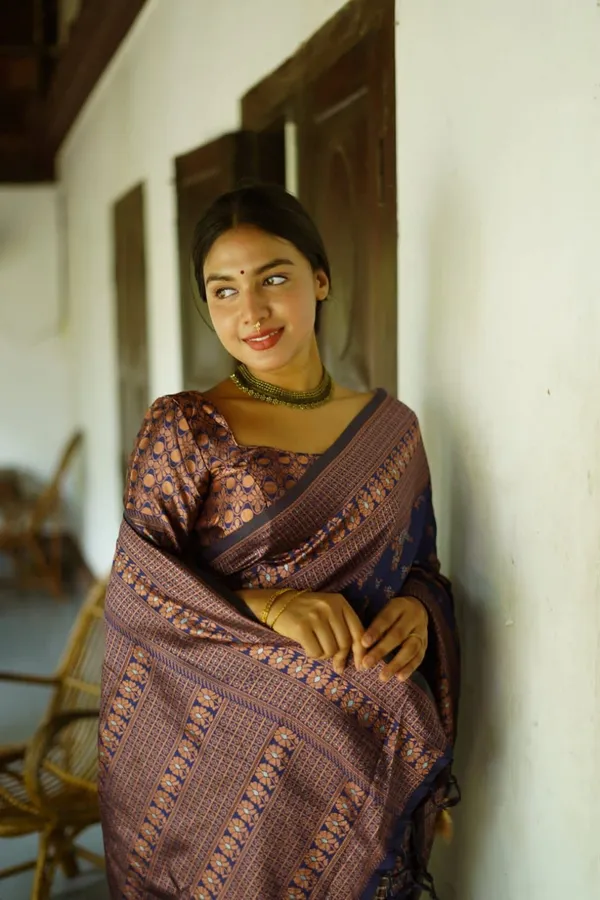 Ideal_Royal_Blue_Soft_Silk_Saree_With_Bucolic_Blouse_Piece