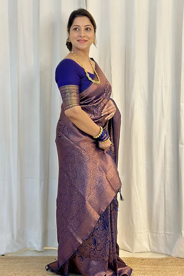Ideal_Royal_Blue_Soft_Silk_Saree_With_Bucolic_Blouse_Piece