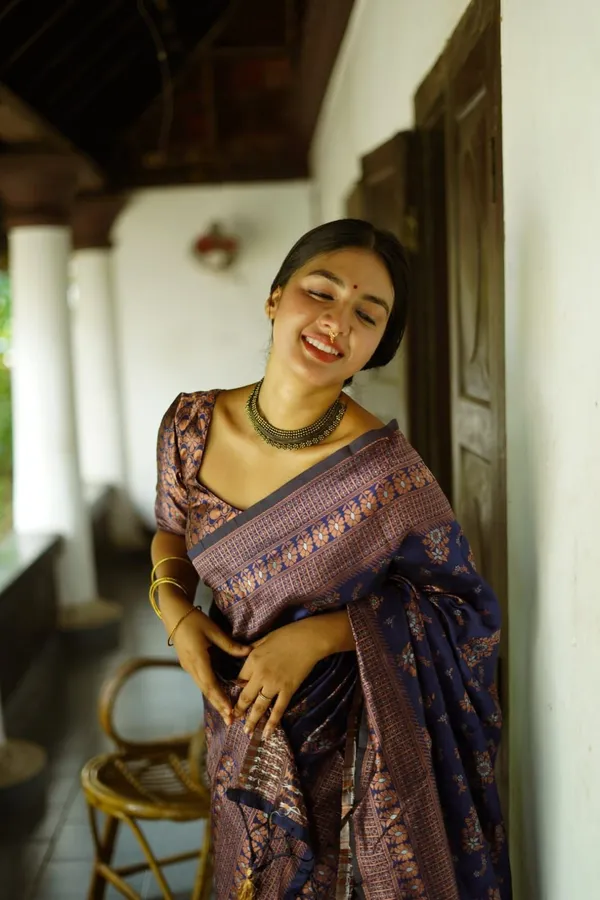 Ideal_Royal_Blue_Soft_Silk_Saree_With_Bucolic_Blouse_Piece