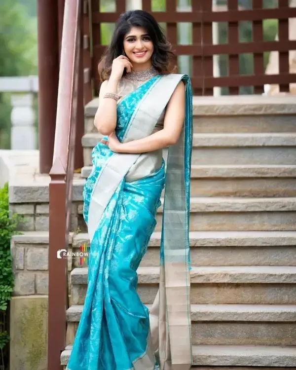 Marvellous_Firozi_Soft_Banarasi_Silk_Saree_With_Unique_Blouse_Piece