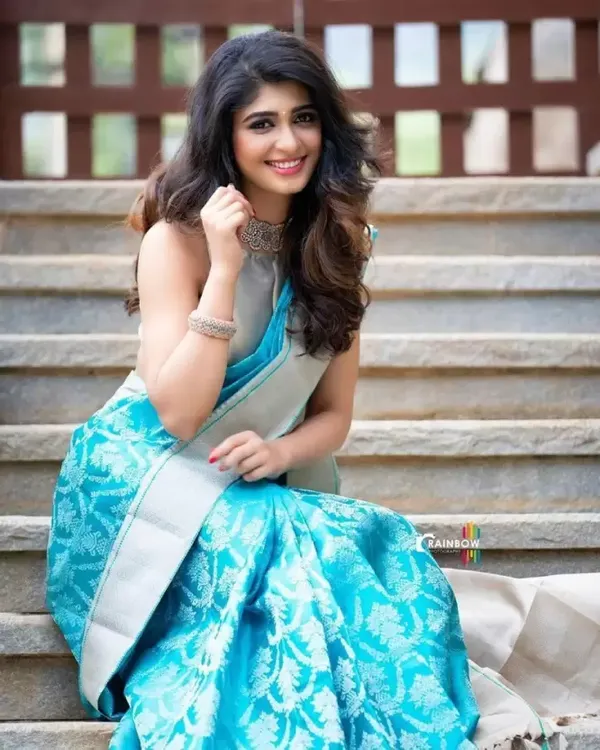 Marvellous_Firozi_Soft_Banarasi_Silk_Saree_With_Unique_Blouse_Piece