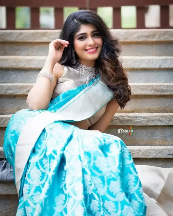 Marvellous_Firozi_Soft_Banarasi_Silk_Saree_With_Unique_Blouse_Piece