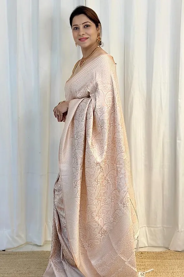 Moiety_White_Soft_Banarasi_Silk_Saree_With_Panoply_Blouse_Piece
