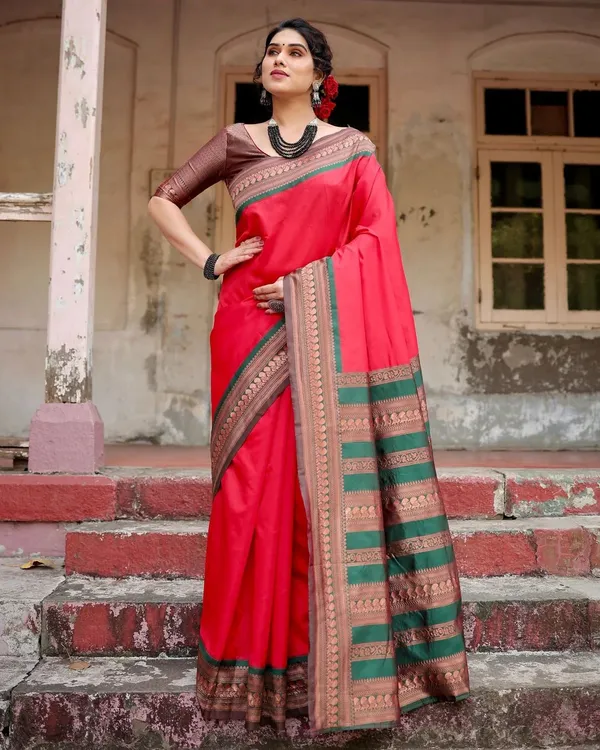 Phenomenal_Light_Pink_Soft_Silk_Saree_With_Dazzling_Blouse_Piece