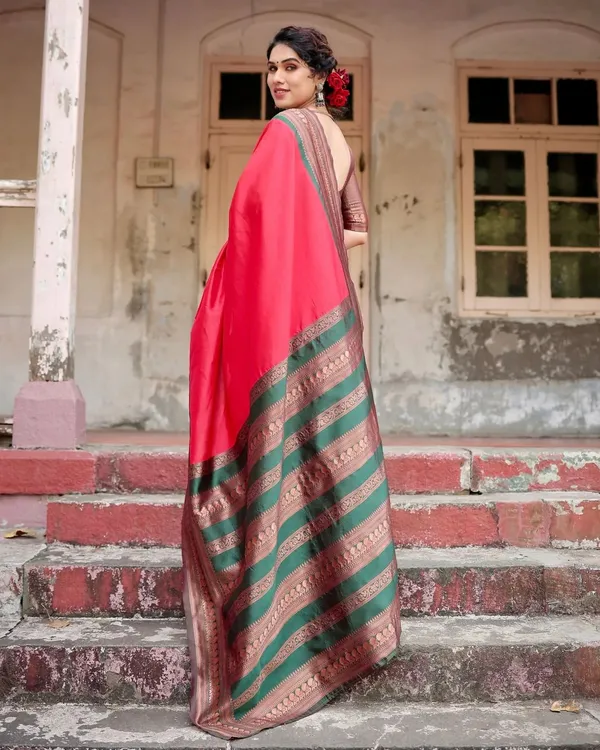 Phenomenal_Light_Pink_Soft_Silk_Saree_With_Dazzling_Blouse_Piece
