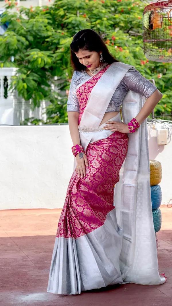 Quintessential_Pink_Soft_Banarasi_Silk_Saree_With_Nemesis_Blouse_Piece