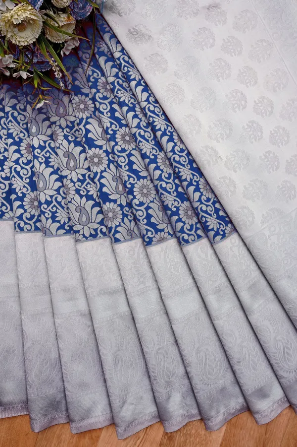 Tempting_Blue_Soft_Silk_Saree_With_Fragrant_Blouse_Piece