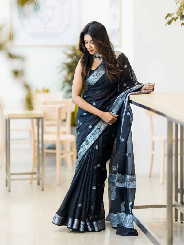 Trendy_Black_Cotton_Silk_Saree_With_Marvellous_Blouse_Piece