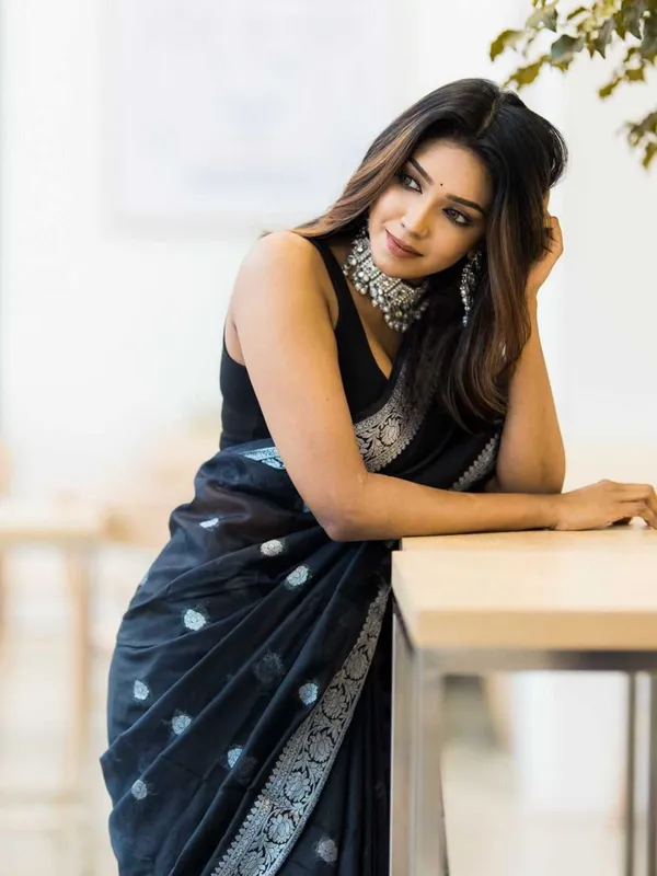 Trendy_Black_Cotton_Silk_Saree_With_Marvellous_Blouse_Piece