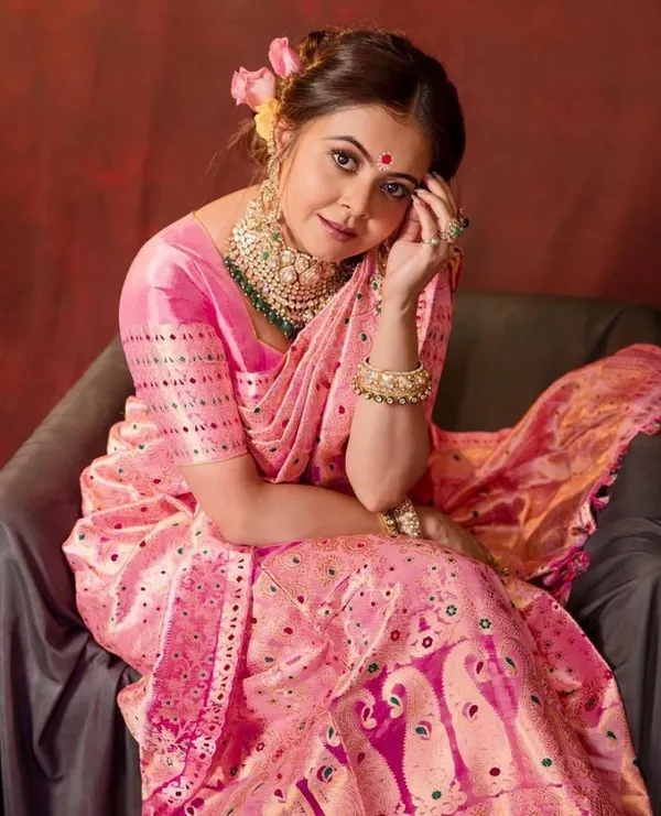 Pink_Woven_Kanjivaram_Silk_Saree_with_Saree_Cover