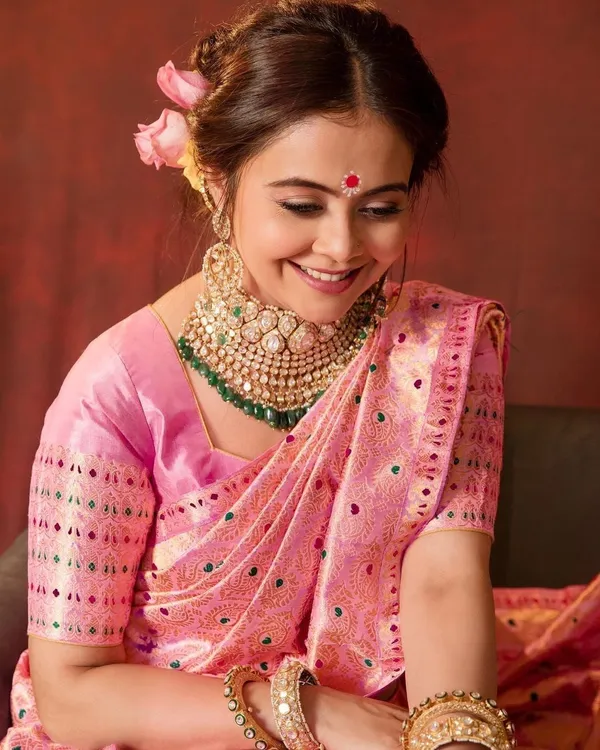 Pink_Woven_Kanjivaram_Silk_Saree_with_Saree_Cover