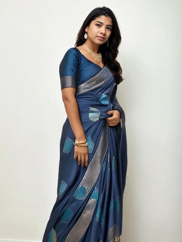 Blue_Self_Design_Kanjivaram_Silk_Saree_with_Saree_Cover