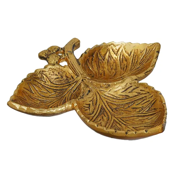 Metal_Decorative_Tray_for_Tableware,Dry_Fruit_Tray,Saunf_Supari_Candy,Dry_Fruit_and_Sweets_Serving_Tray