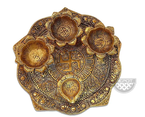Metal_Pooja_Thali_with_Diya_for_Pooja_Home/Temple/Mandir,Decorative_Showpiece_Pooja_Thali_Set_for_Diwali_Poojan_Wedding_Gift_Article,_Gold