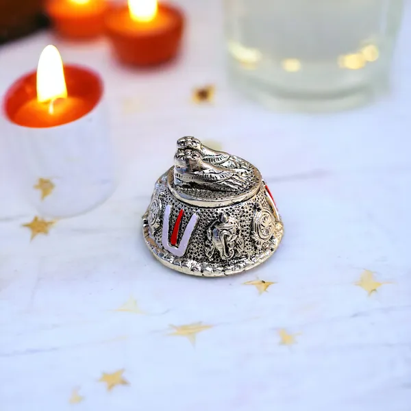 Venkateswara_Swami_Tirupati_Balaji_Vishnu_Charan_Paduka_Silver_Plated_shank_chakar_tilak_Namah_for_home_/_Car_Dashboard